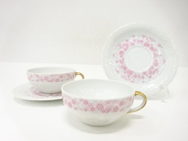 Pottery & Ceramics
